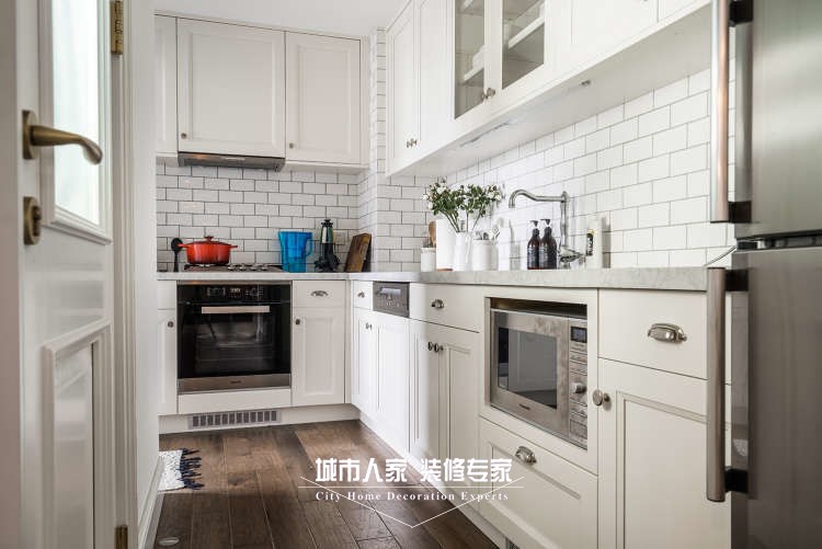 95平米兩居室室內(nèi)裝修 打造通透精致居家空間 95平米兩居室室內(nèi)裝修 打造通透精致居家空間